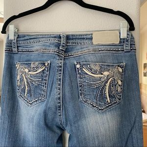 Shyanne Embroidered Rhinestones Sequin Bootcut Anne Jeans Size 30